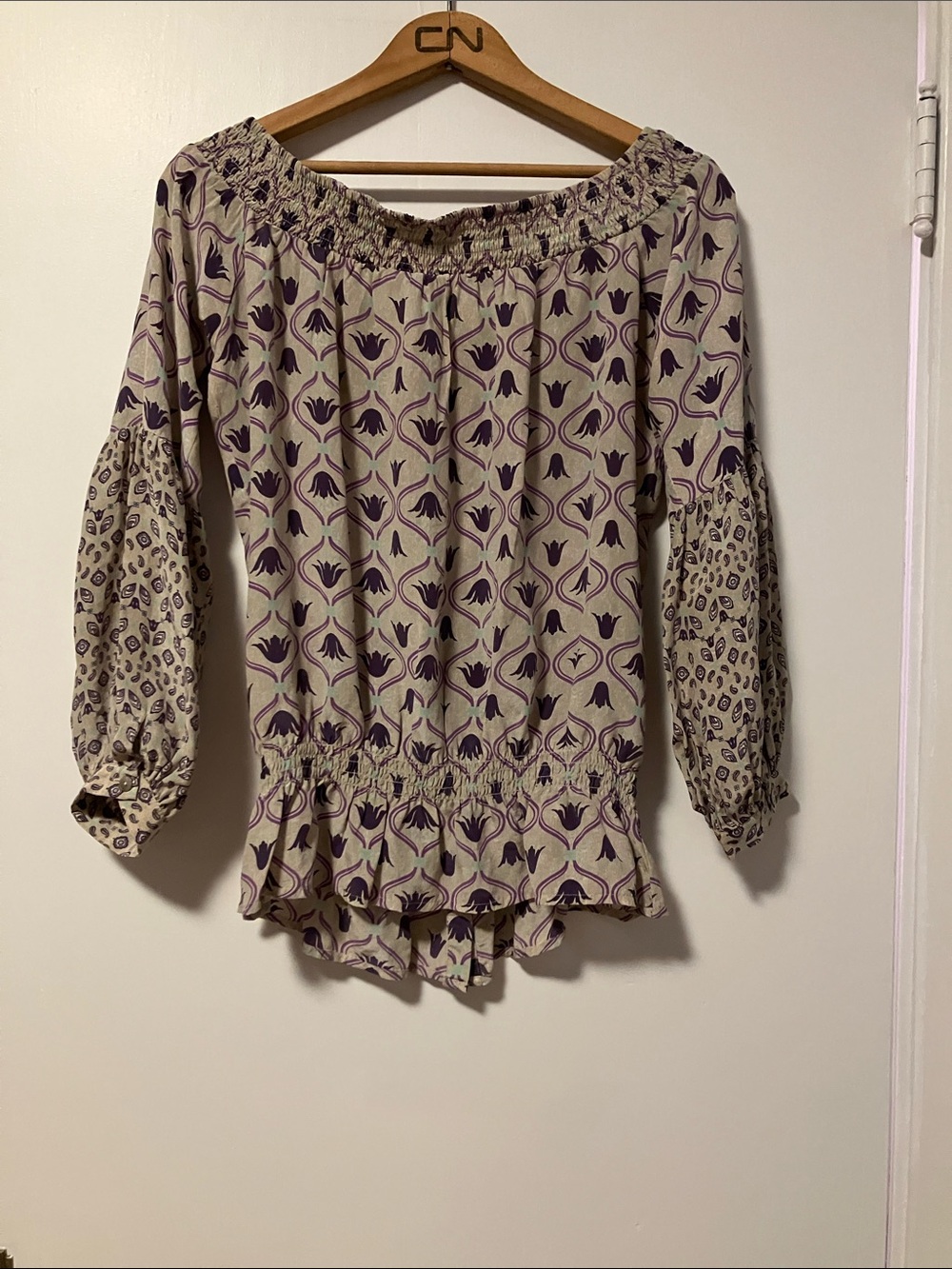 Guess by Marciano Off-Shoulder Floral Print Blouse 100% Silk - Picture 10 of 10